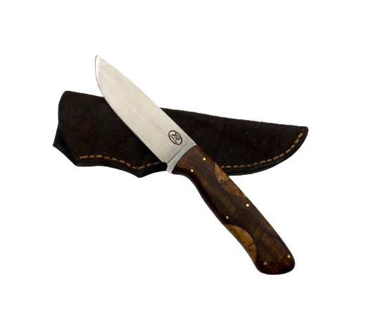 Tamboti Moon, Hunting Knife